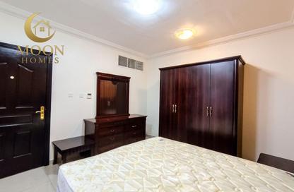 Apartment - 1 Bedroom - 2 Bathrooms for rent in Umm Ghuwailina - Doha