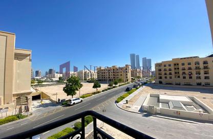 Apartment - 2 Bedrooms - 3 Bathrooms for sale in Piazza 1 - La Piazza - Fox Hills - Lusail