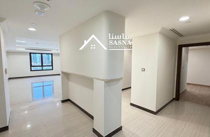 Apartment - 1 Bedroom - 2 Bathrooms for rent in Porto Arabia - The Pearl Island - Doha