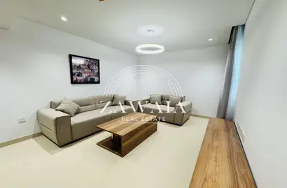 شقة - 2 غرف نوم - 4 حمامات للايجار في ام غوالينا تجارية - ام غويلينا - أم غويلينا - الدوحة