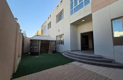 فيلا - 4 غرف نوم - 5 حمامات للايجار في العب - الخيصة - أم صلال محمد