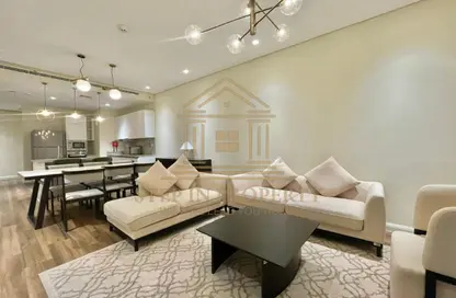 Apartment - 2 Bedrooms - 4 Bathrooms for rent in Floresta Gardens - Floresta Gardens - The Pearl Island - Doha