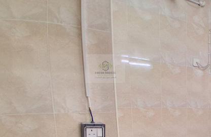 Apartment - 2 Bedrooms - 3 Bathrooms for rent in Umm Ghuwailina 4 - Umm Ghuwailina - Doha