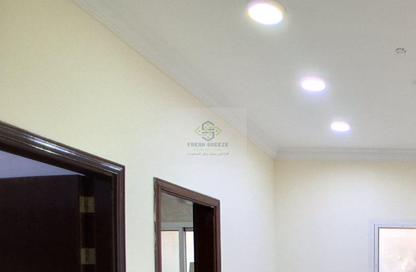 Apartment - 2 Bedrooms - 3 Bathrooms for rent in Umm Ghuwailina 4 - Umm Ghuwailina - Doha