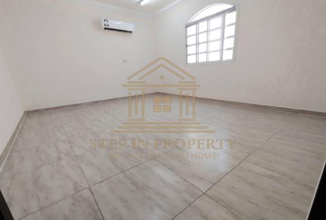 52961256 - Property Image 3