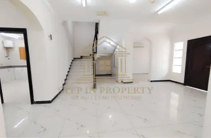 Villa - 5 Bedrooms - 4 Bathrooms for rent in Ain Khaled Villas - Ain Khaled - Doha