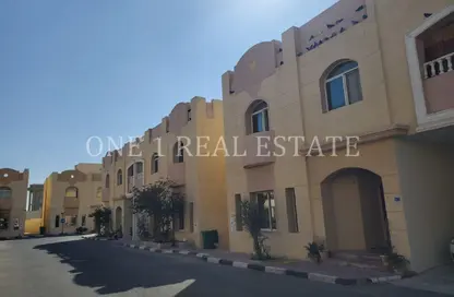 Villa - 5 Bedrooms - 5 Bathrooms for rent in Ain Khaled Villas - Ain Khaled - Doha
