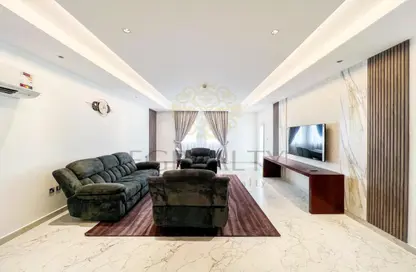 Apartment - 2 Bedrooms - 1 Bathroom for rent in Asim Bin Omar Street - Al Mansoura - Doha