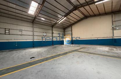 Warehouse - Studio - 4 Bathrooms for rent in East Industrial Street - Birkat Al Awamer - Al Wakra