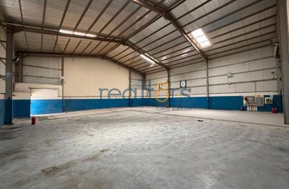 Warehouse - Studio - 4 Bathrooms for rent in East Industrial Street - Birkat Al Awamer - Al Wakra