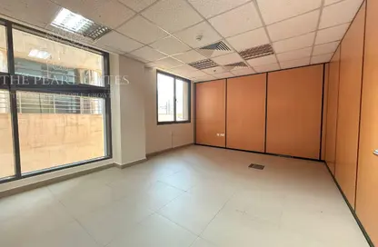 مساحات مكتبية - استوديو للايجار في شارع انس - فريج بن محمود الشمالي - فريج بن محمود - الدوحة