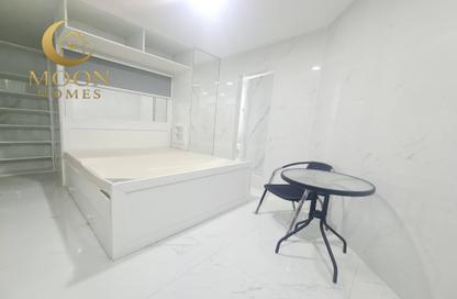 Apartment - Studio - 1 Bathroom for rent in Umm Ghuwailina 4 - Umm Ghuwailina - Doha