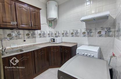 Apartment - 2 - 2 for rent in Al Mansoura - Al Mansoura - Doha