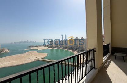 Apartment - 3 Bedrooms - 5 Bathrooms for rent in Viva West - Viva Bahriyah - The Pearl Island - Doha