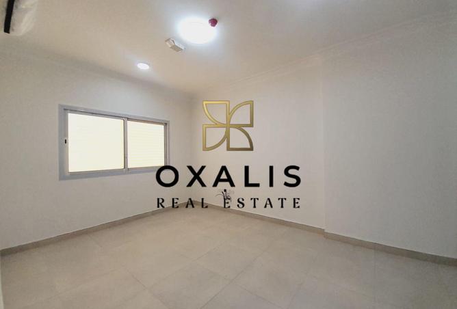 1027700 - Property Image 3