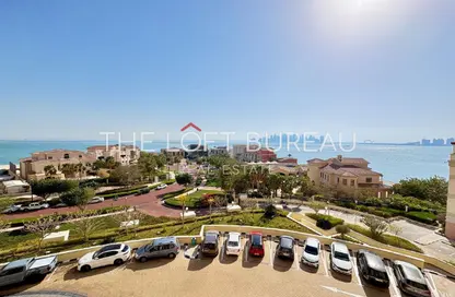 Apartment - 2 Bedrooms - 3 Bathrooms for rent in Viva West - Viva Bahriyah - The Pearl Island - Doha