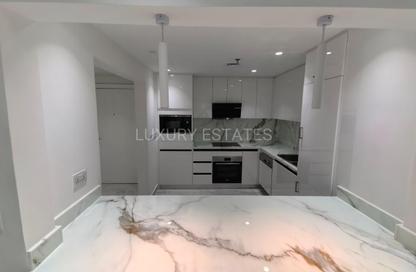 Apartment - 2 Bedrooms - 3 Bathrooms for sale in East Porto Drive - Porto Arabia - The Pearl Island - Doha Apartment - 2 Bedrooms - 3 Bathrooms for sale in East Porto Drive - Porto Arabia - The Pearl Island - Doha