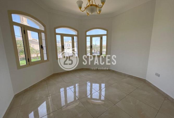 57137881 - Property Image 2