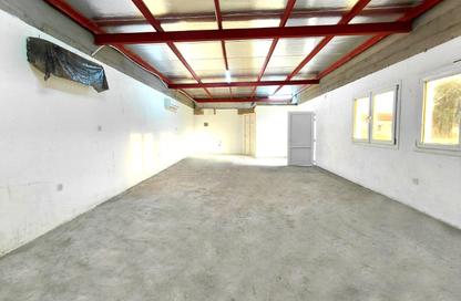 Warehouse - Studio - 1 Bathroom for rent in Al Kheesa - Al Kheesa - Umm Salal Mohammed