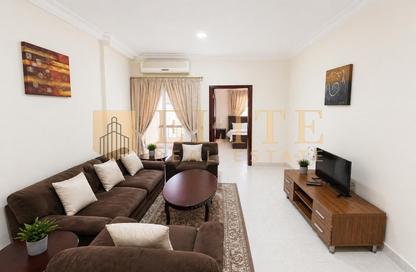 Apartment - 1 Bedroom - 1 Bathroom for rent in Jaidah Square - Umm Ghuwalina - Umm Ghuwailina - Doha