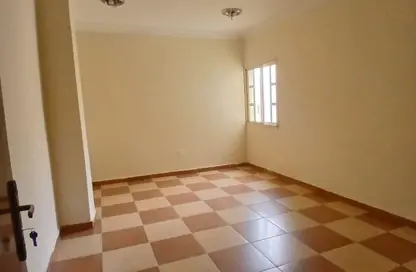 Apartment - 4 Bedrooms - 2 Bathrooms for rent in Najma Street - Najma - Doha