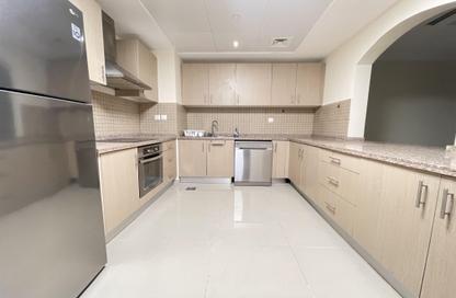 Apartment - 1 Bedroom - 2 Bathrooms for rent in East Porto Drive - Porto Arabia - The Pearl Island - Doha