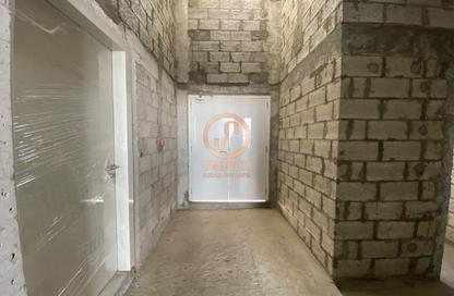 Show Room - Studio - 1 Bathroom for rent in East Industrial Street - Birkat Al Awamer - Al Wakra
