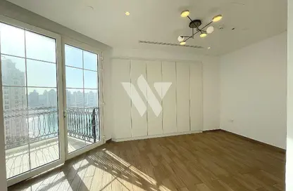 Apartment - 2 Bedrooms - 3 Bathrooms for rent in Floresta Gardens - Floresta Gardens - The Pearl Island - Doha