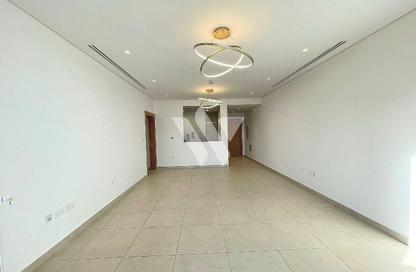 Apartment - 2 Bedrooms - 3 Bathrooms for rent in Floresta Gardens - Floresta Gardens - The Pearl Island - Doha
