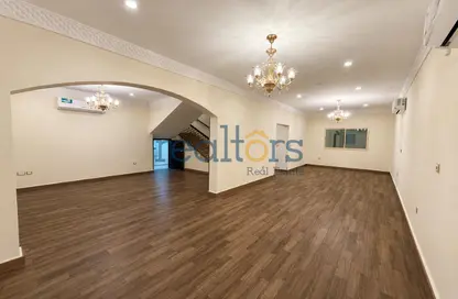 مجمع سكني - 3 غرف نوم - 4 حمامات للايجار في شارع النعمان - العزيزية - الدوحة