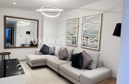 Apartment - 3 Bedrooms - 5 Bathrooms for rent in Floresta Gardens - Floresta Gardens - The Pearl Island - Doha Apartment - 3 Bedrooms - 5 Bathrooms for rent in Floresta Gardens - Floresta Gardens - The Pearl Island - Doha