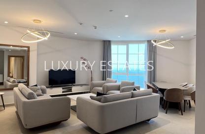 Apartment - 3 Bedrooms - 5 Bathrooms for rent in Floresta Gardens - Floresta Gardens - The Pearl Island - Doha Apartment - 3 Bedrooms - 5 Bathrooms for rent in Floresta Gardens - Floresta Gardens - The Pearl Island - Doha