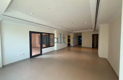 Apartment - 1 Bedroom - 2 Bathrooms for rent in East Porto Drive - Porto Arabia - The Pearl Island - Doha