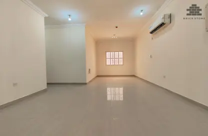 Apartment - 2 Bedrooms - 2 Bathrooms for rent in Anas Street - Fereej Bin Mahmoud North - Fereej Bin Mahmoud - Doha