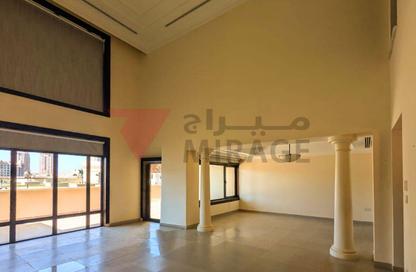 Apartment - 4 Bedrooms - 4 Bathrooms for sale in Porto Arabia Townhouses - Porto Arabia - The Pearl Island - Doha