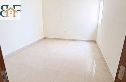 Apartment - 3 Bedrooms - 3 Bathrooms for rent in Al Mansoura - Al Mansoura - Doha