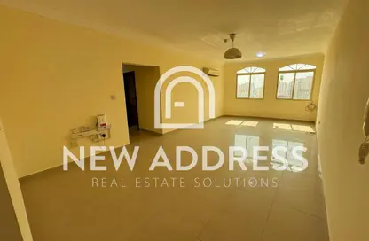 شقة - 2 غرف نوم - 2 حمامات للايجار في السد - الدوحة