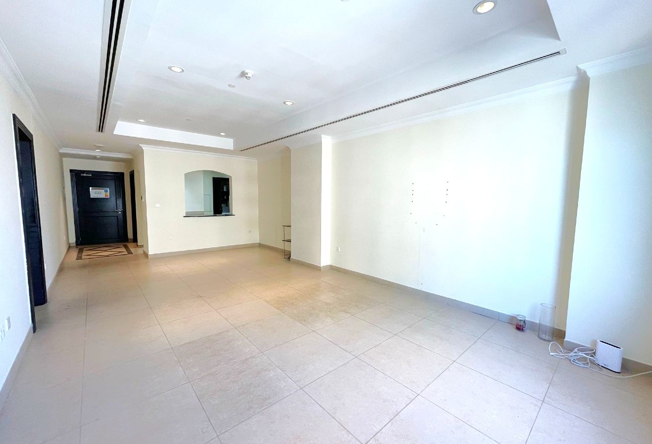 Beautiful 2 BHK Sea View flat with balcony