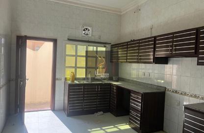 Compound - 5 Bedrooms - 5 Bathrooms for rent in Al Duhail - Al Duhail - Doha