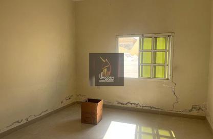 Compound - 5 Bedrooms - 5 Bathrooms for rent in Al Duhail - Al Duhail - Doha