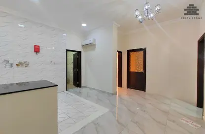 شقة - 2 غرف نوم - 2 حمامات للايجار في منتزه 7 - المنتزه - الدوحة