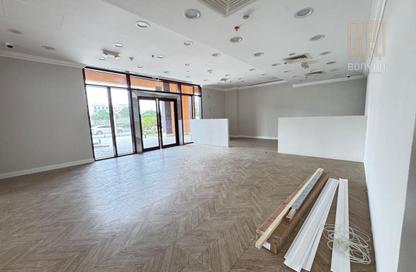Shop - Studio - 2 Bathrooms for rent in Lusail City - Lusail