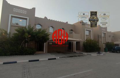 مجمع سكني - 4 غرف نوم - 4 حمامات للايجار في شارع الوعب - الوعب - الدوحة