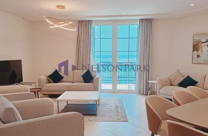 Apartment - 3 Bedrooms - 5 Bathrooms for rent in Floresta Gardens - Floresta Gardens - The Pearl Island - Doha