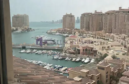 Apartment - 2 Bedrooms - 3 Bathrooms for rent in Tower 10 - Porto Arabia - The Pearl Island - Doha