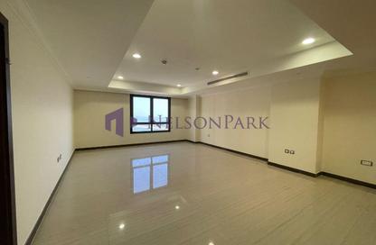 Apartment - 1 Bedroom - 2 Bathrooms for rent in Porto Arabia - The Pearl Island - Doha
