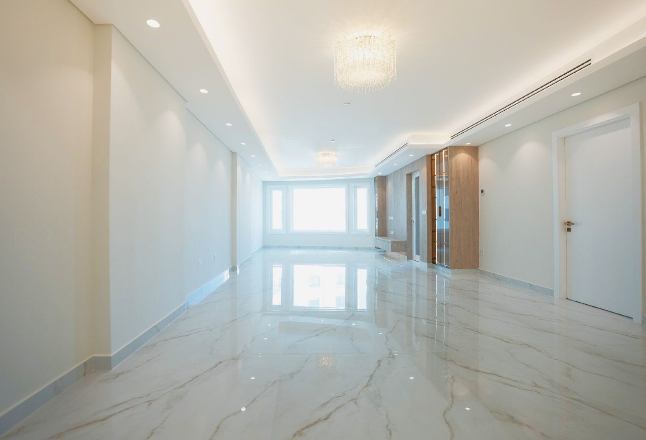 Beautiful 2 BHK Sea View flat with balcony