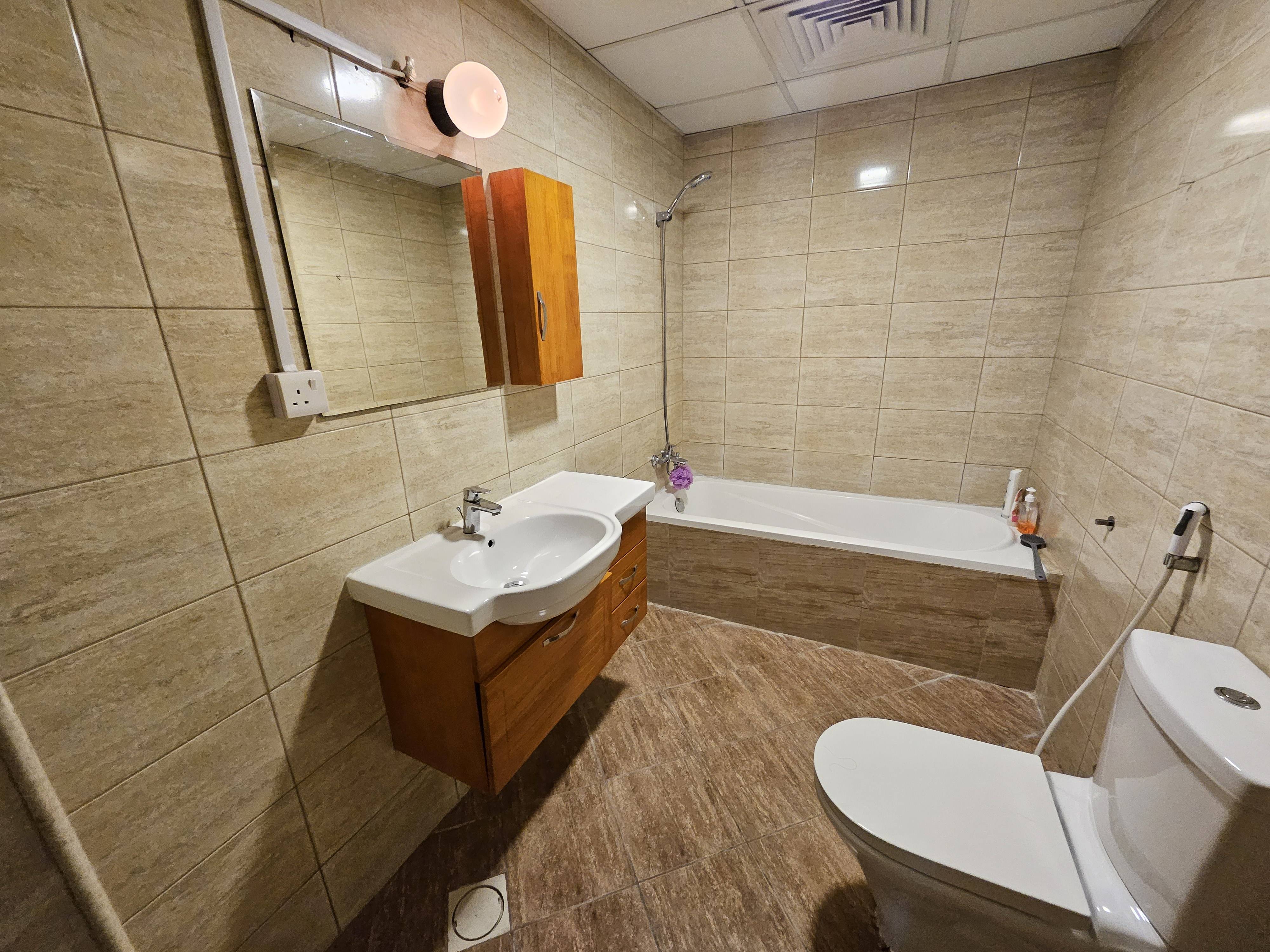 BRAND NEW FURNISHER 1BEDROOM BIG LAYOUT thumbnail 9