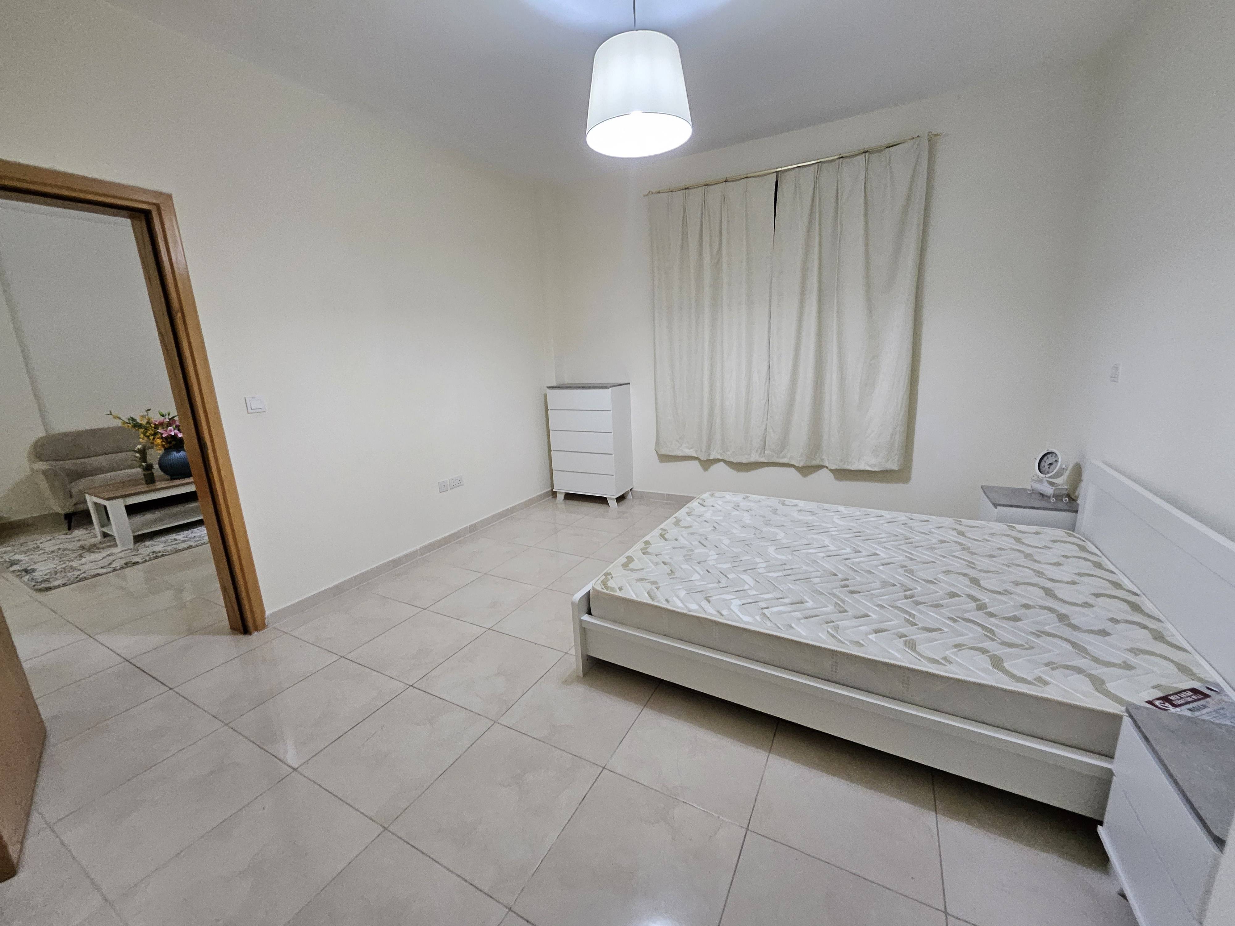 BRAND NEW FURNISHER 1BEDROOM BIG LAYOUT thumbnail 10