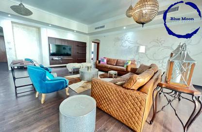 Apartment - 3 Bedrooms - 4 Bathrooms for sale in East Porto Drive - Porto Arabia - The Pearl Island - Doha Apartment - 3 Bedrooms - 4 Bathrooms for sale in East Porto Drive - Porto Arabia - The Pearl Island - Doha